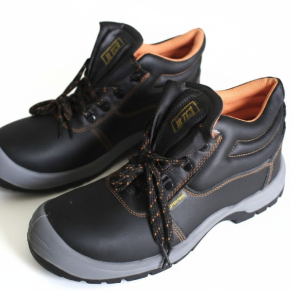 PIPES, INDUSTRIAL WEAR AND MORE